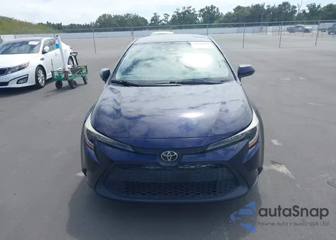 2021 Toyota Corolla Le z USA, uszkodzony, nr VIN 5YFEPMAE2MP206600